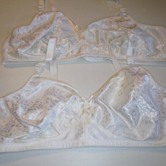 JUST MY SIZE by HANES BRA C50/115 Wht Lot of 2 - Picture 3 of 8